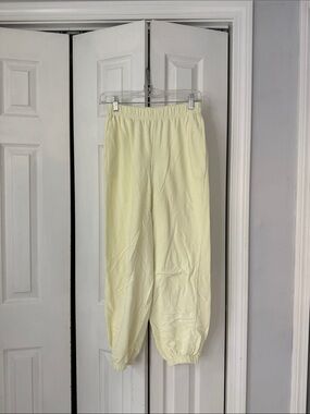Yellow cuffed Sweatpants